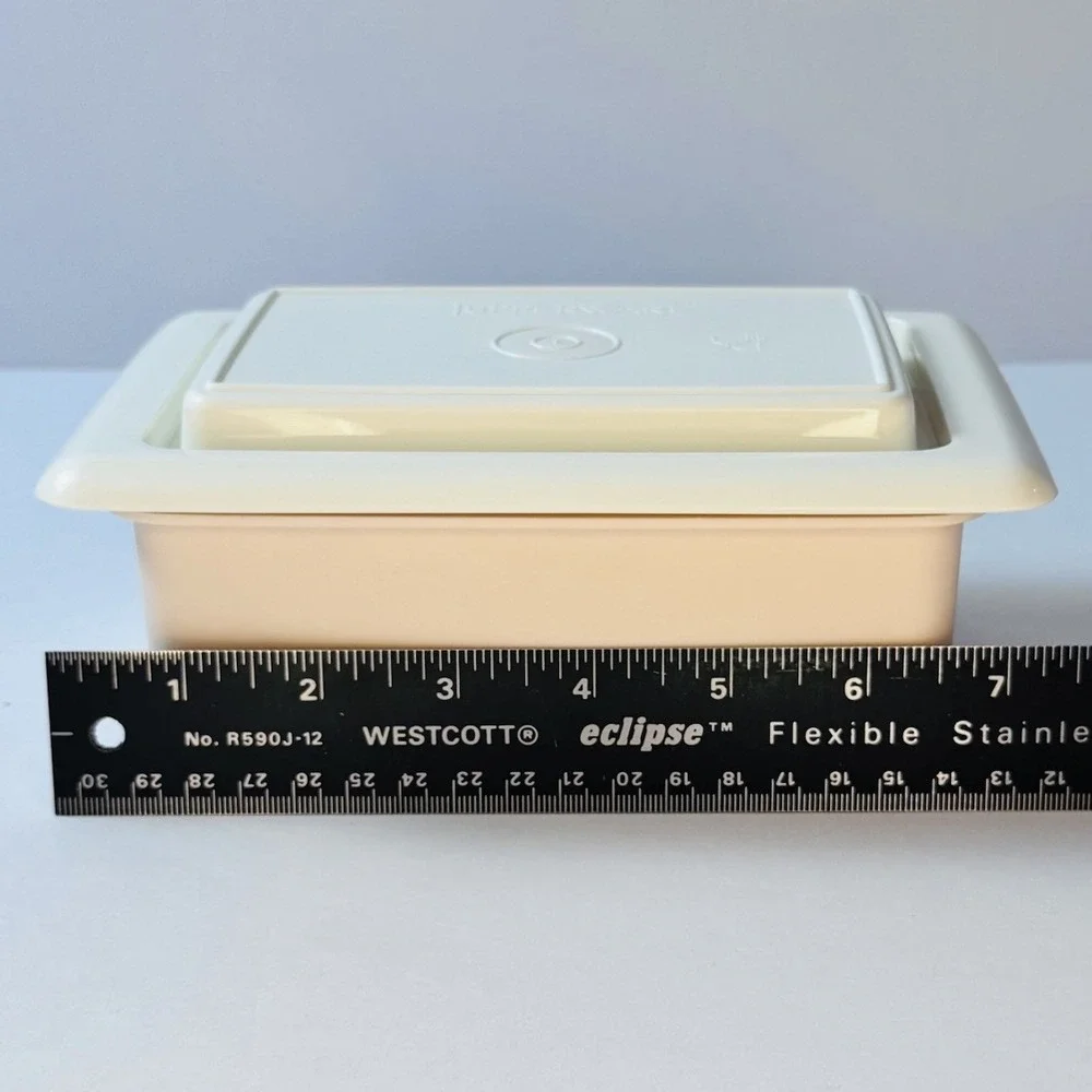 Tupperware Food Saver Rectangle Blush W Cream Lid 780-5‎ & 781-6